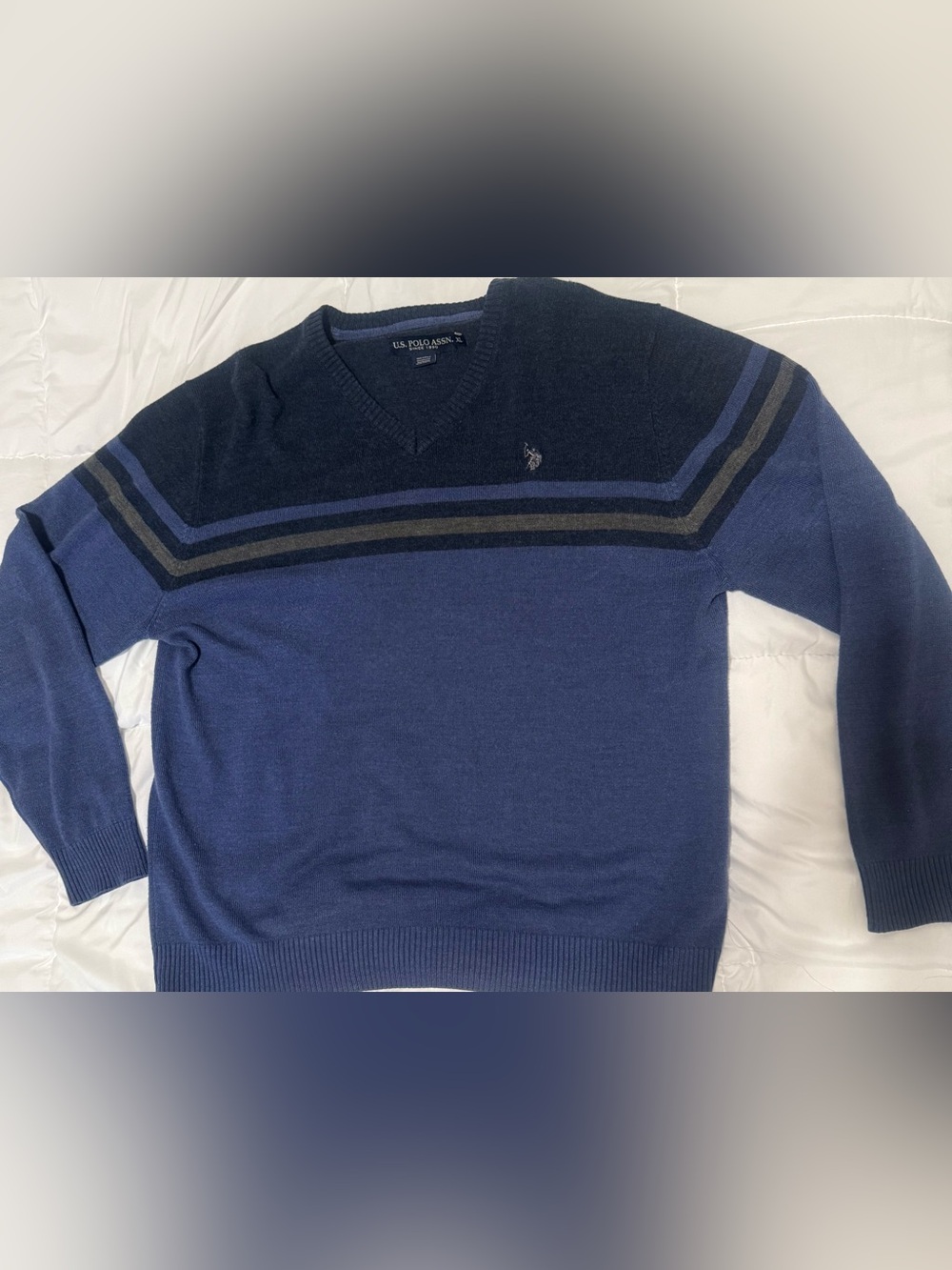 U.S. Polo Assn. Men's Navy and Blue V-Neck Sweater with Stripe Detail